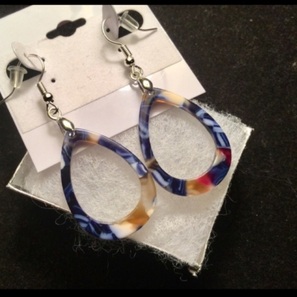 MariMeg Curio Closet Jewelry - 18K White Gold Plated Resin Mosaic Earrings